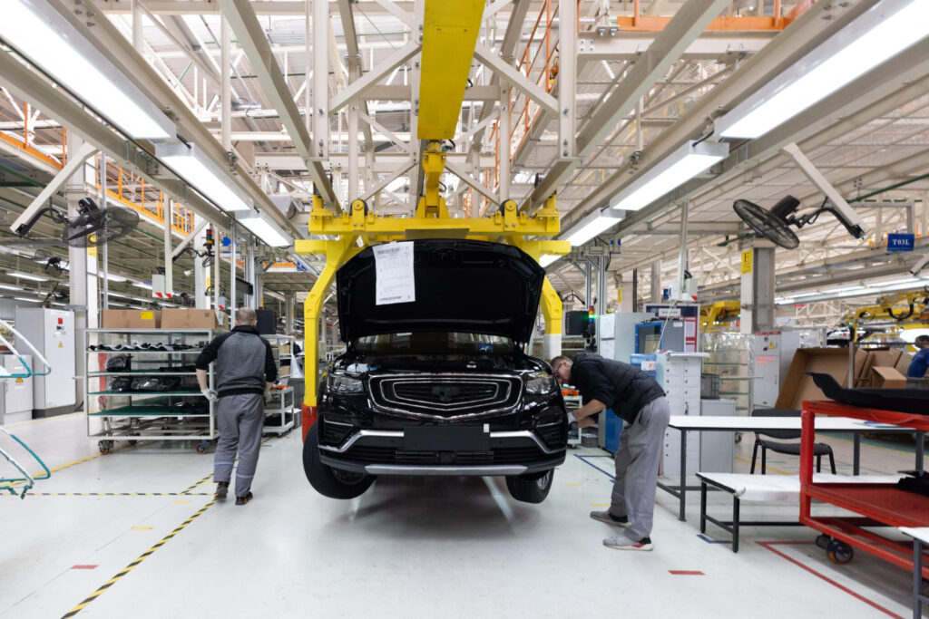 automobile production line welding car body