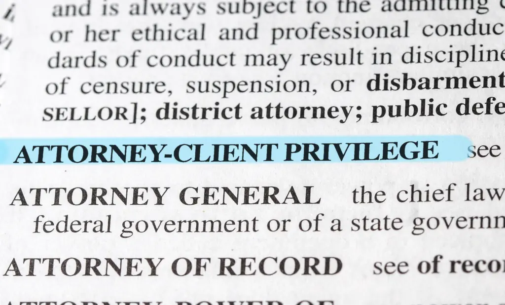 Definición del privilegio abogado-cliente (Attorney-Client Privilege):