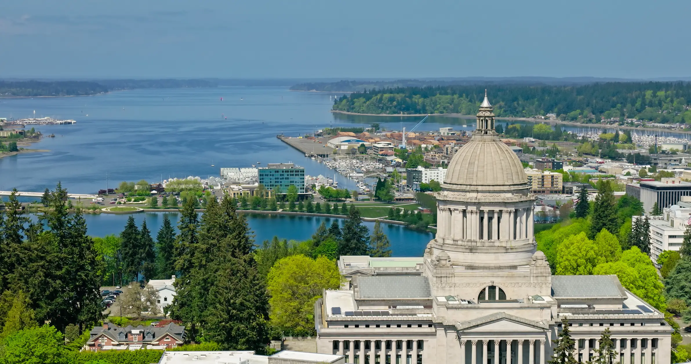 An overview shot of Washington State's capitol building.