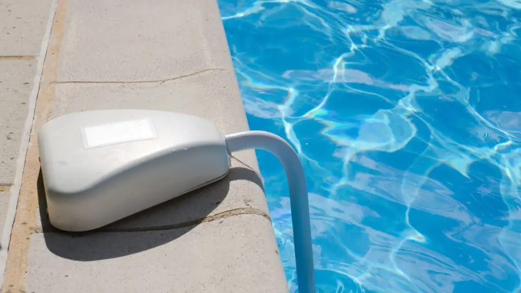 A pool alarm set up.