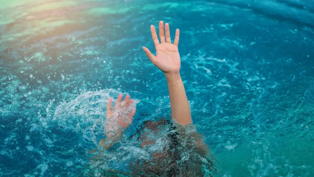 A child drowning in a pool.