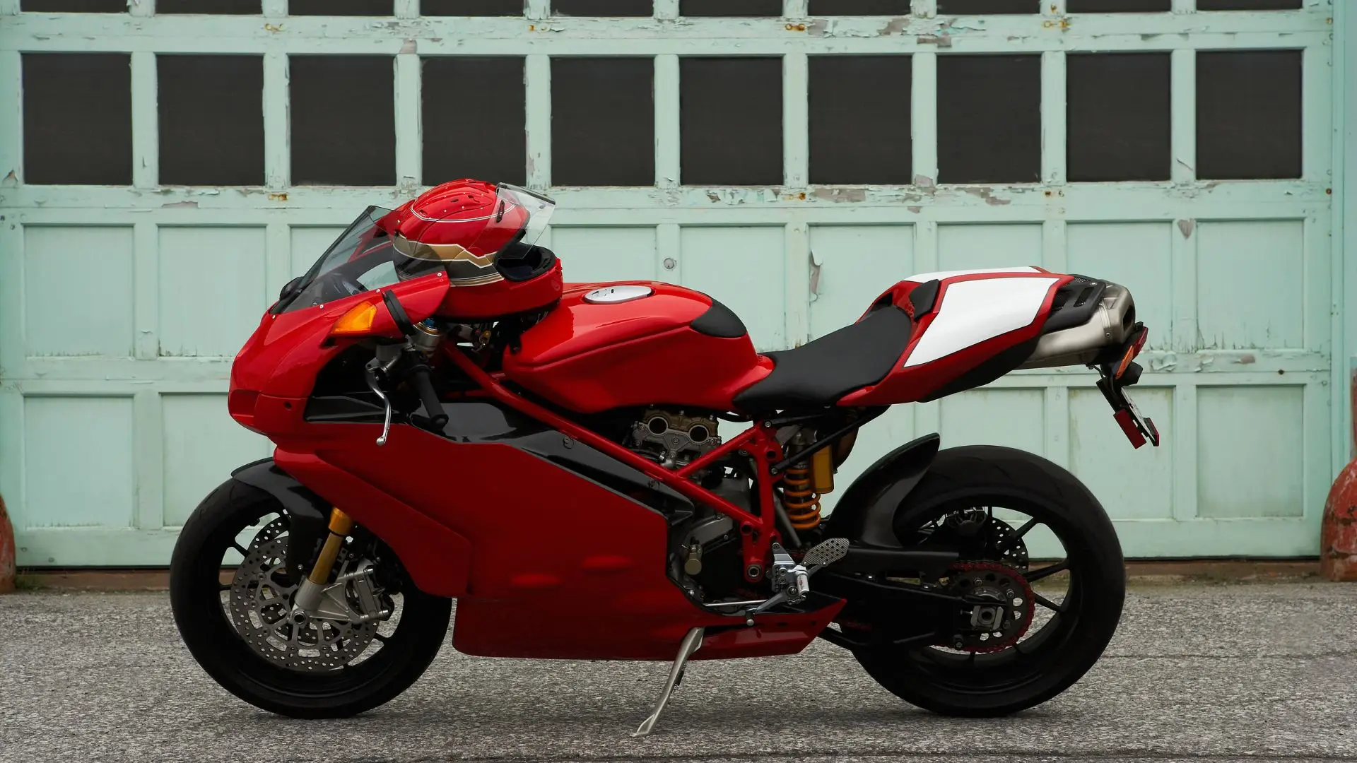 A customized motorcycle with no rearview mirrors.